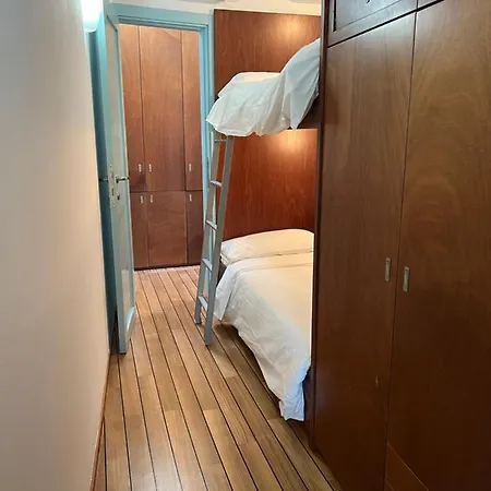 Elegant With Sea View شقة