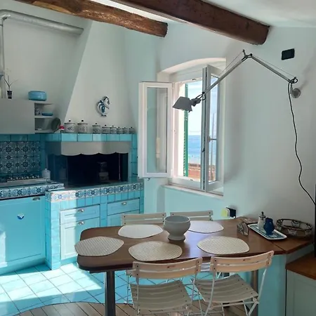 Elegant With Sea View *